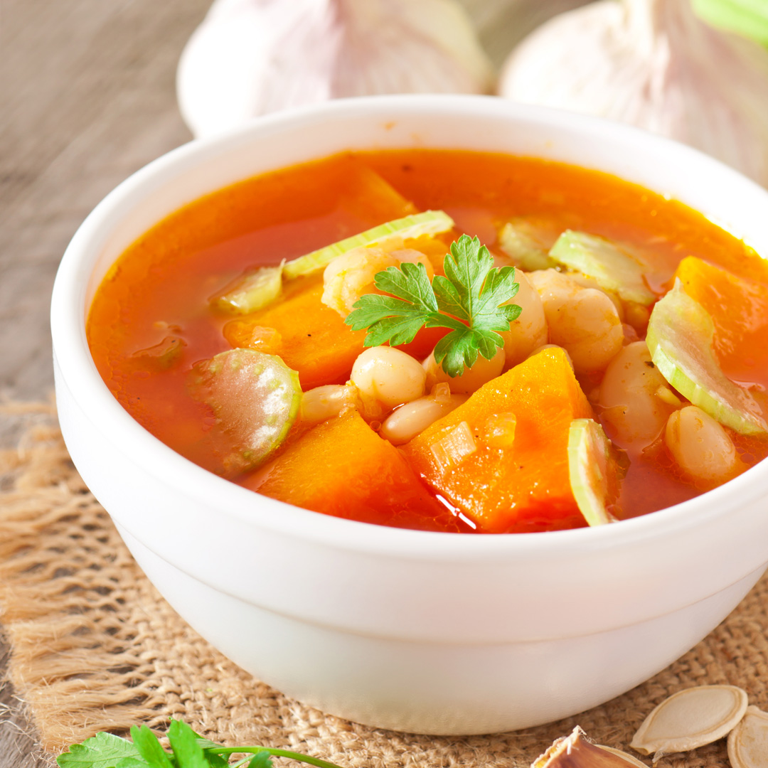 RECEITA: Sopa de feijão branco com legumes - Grupo PQ Alimentos